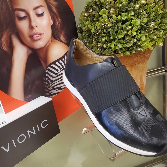Vionic Cosmic Codie Sneakers - Picture 4 of 4